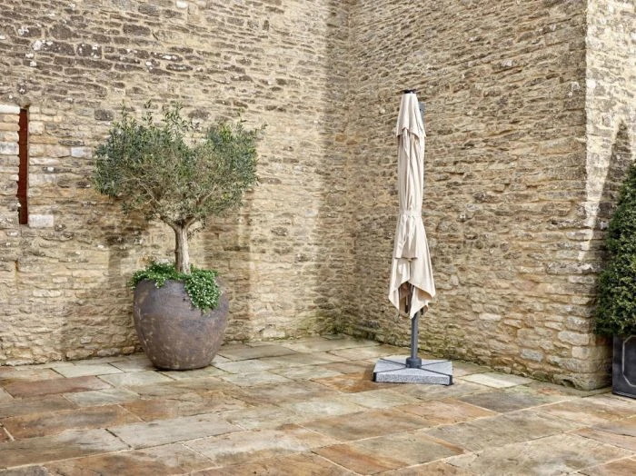 Bramblecrest Truro 3mx3m Square Side Post Parasol Sand With LED - Image 2